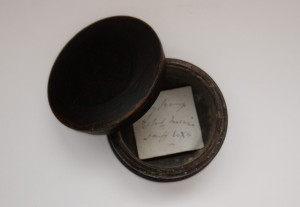 Henry Irving's snuff box
