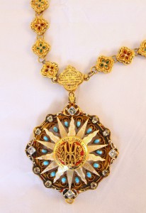 Sir Henry Irving's medallion and chain